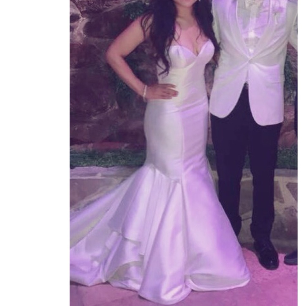Wedding dress